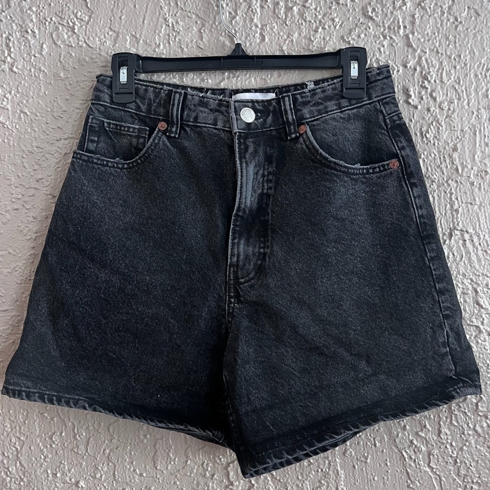 Zara vintage high-rise black shorts
